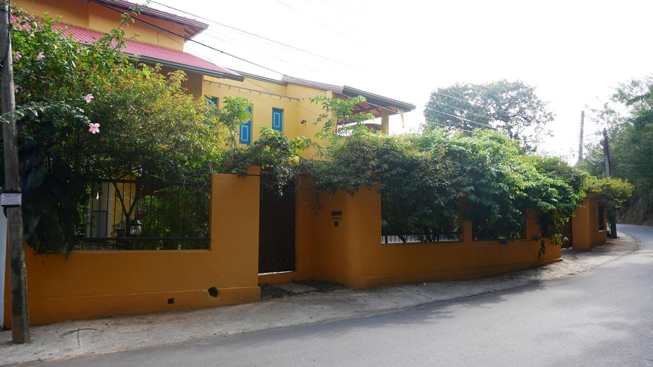 Yoho Home Away Home Kandy Kültér fotó